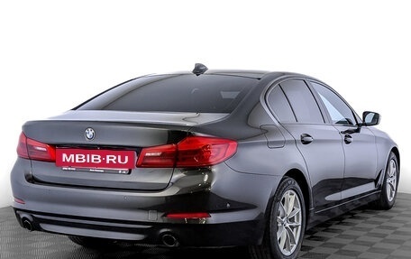BMW 5 серия, 2019 год, 3 200 000 рублей, 5 фотография