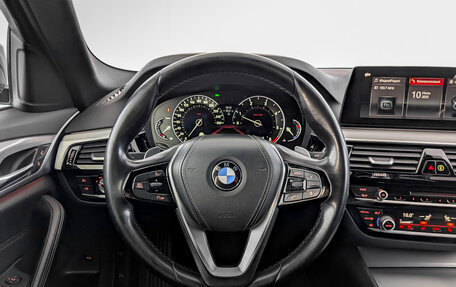 BMW 5 серия, 2019 год, 3 200 000 рублей, 22 фотография