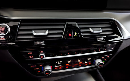 BMW 5 серия, 2019 год, 3 200 000 рублей, 29 фотография
