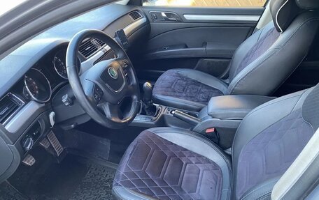 Skoda Superb III рестайлинг, 2010 год, 1 200 000 рублей, 25 фотография