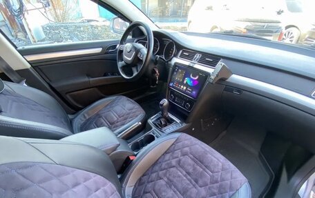 Skoda Superb III рестайлинг, 2010 год, 1 200 000 рублей, 21 фотография