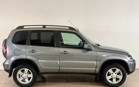 Chevrolet Niva I рестайлинг, 2018 год, 846 000 рублей, 8 фотография