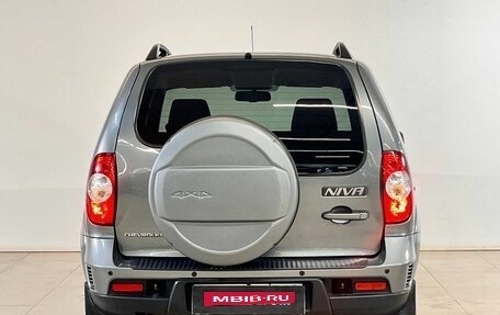 Chevrolet Niva I рестайлинг, 2018 год, 846 000 рублей, 6 фотография