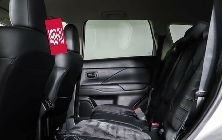 Mitsubishi Outlander III рестайлинг 3, 2021 год, 2 477 000 рублей, 12 фотография