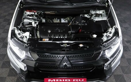 Mitsubishi Outlander III рестайлинг 3, 2021 год, 2 477 000 рублей, 9 фотография