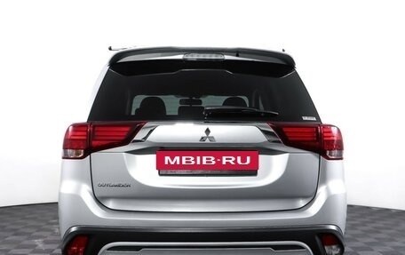 Mitsubishi Outlander III рестайлинг 3, 2021 год, 2 477 000 рублей, 6 фотография