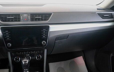 Skoda Superb III рестайлинг, 2017 год, 2 099 000 рублей, 14 фотография