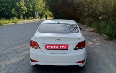 Hyundai Solaris II рестайлинг, 2015 год, 670 000 рублей, 4 фотография