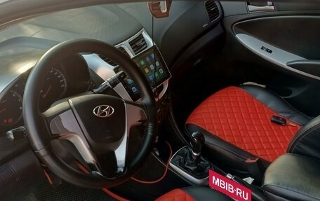 Hyundai Solaris II рестайлинг, 2015 год, 670 000 рублей, 9 фотография