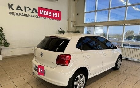 Volkswagen Polo VI (EU Market), 2011 год, 780 000 рублей, 2 фотография