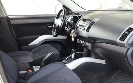 Mitsubishi Outlander III рестайлинг 3, 2007 год, 1 040 000 рублей, 8 фотография