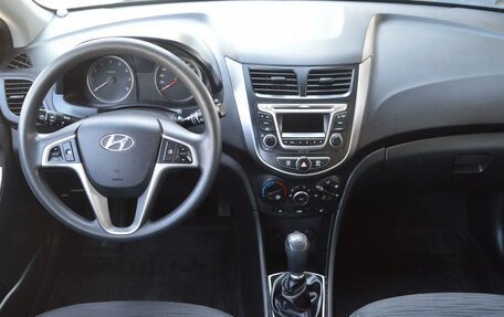 Hyundai Solaris II рестайлинг, 2015 год, 999 000 рублей, 10 фотография