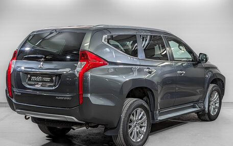 Mitsubishi Pajero Sport III рестайлинг, 2018 год, 2 500 000 рублей, 5 фотография