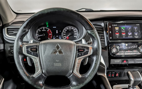 Mitsubishi Pajero Sport III рестайлинг, 2018 год, 2 500 000 рублей, 22 фотография