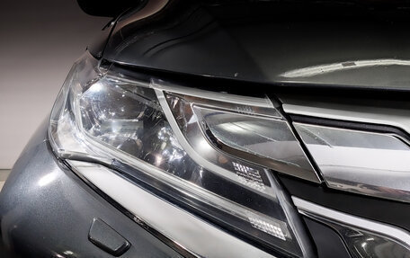 Mitsubishi Pajero Sport III рестайлинг, 2018 год, 2 500 000 рублей, 17 фотография