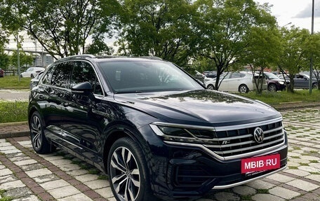 Volkswagen Touareg III, 2022 год, 5 640 000 рублей, 2 фотография