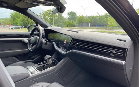 Volkswagen Touareg III, 2022 год, 5 640 000 рублей, 19 фотография