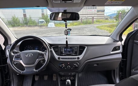 Hyundai Solaris II рестайлинг, 2017 год, 1 300 000 рублей, 6 фотография