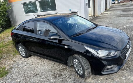 Hyundai Solaris II рестайлинг, 2017 год, 1 300 000 рублей, 5 фотография