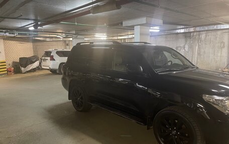 Toyota Land Cruiser 200, 2010 год, 3 180 000 рублей, 3 фотография