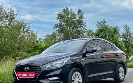 Hyundai Solaris II рестайлинг, 2017 год, 1 300 000 рублей, 2 фотография