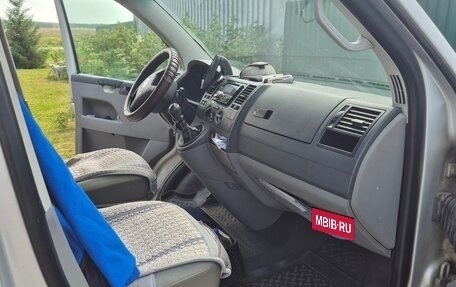 Volkswagen Transporter T5 рестайлинг, 2004 год, 825 000 рублей, 9 фотография