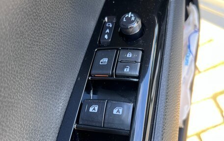 Toyota Camry, 2018 год, 2 000 000 рублей, 18 фотография