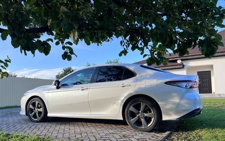 Toyota Camry, 2018 год, 2 000 000 рублей, 12 фотография
