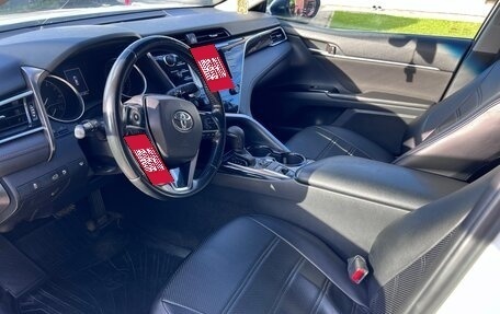 Toyota Camry, 2018 год, 2 000 000 рублей, 13 фотография