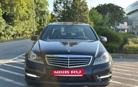 Mercedes-Benz C-Класс, 2012 год, 1 750 000 рублей, 2 фотография