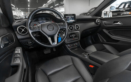 Mercedes-Benz A-Класс, 2015 год, 1 640 000 рублей, 7 фотография