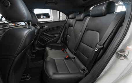 Mercedes-Benz A-Класс, 2015 год, 1 640 000 рублей, 12 фотография