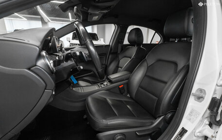 Mercedes-Benz A-Класс, 2015 год, 1 640 000 рублей, 9 фотография