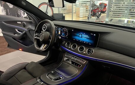 Mercedes-Benz E-Класс, 2021 год, 6 500 000 рублей, 4 фотография