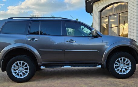 Mitsubishi Pajero Sport II рестайлинг, 2012 год, 1 600 000 рублей, 4 фотография