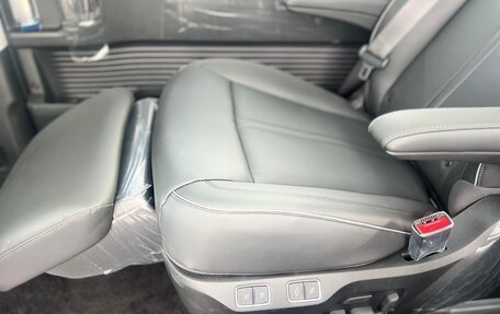 Hyundai Staria, 2025 год, 6 800 000 рублей, 30 фотография