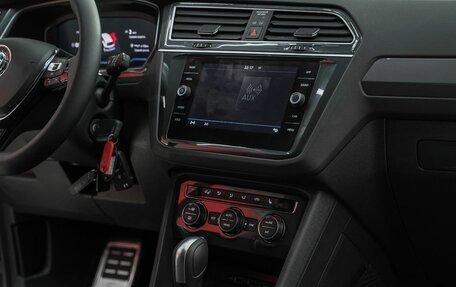 Volkswagen Tiguan II, 2020 год, 1 849 000 рублей, 14 фотография