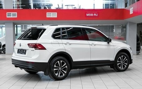 Volkswagen Tiguan II, 2020 год, 1 849 000 рублей, 2 фотография
