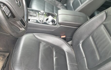 Volkswagen Touareg III, 2011 год, 2 500 000 рублей, 14 фотография