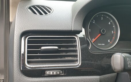 Volkswagen Touareg III, 2011 год, 2 500 000 рублей, 15 фотография