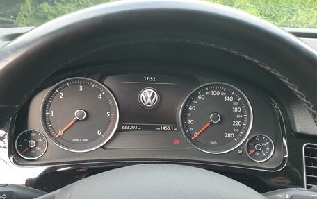 Volkswagen Touareg III, 2011 год, 2 500 000 рублей, 18 фотография