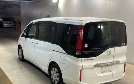 Honda Stepwgn IV, 2015 год, 1 100 000 рублей, 3 фотография