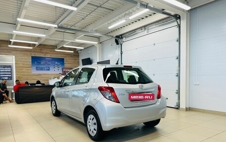 Toyota Vitz, 2013 год, 909 000 рублей, 4 фотография