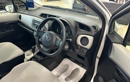 Toyota Vitz, 2013 год, 909 000 рублей, 10 фотография