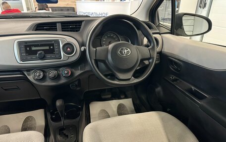 Toyota Vitz, 2013 год, 909 000 рублей, 15 фотография