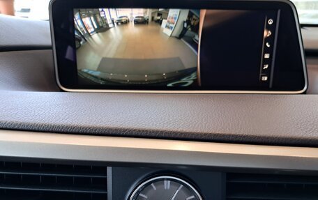 Lexus RX IV рестайлинг, 2017 год, 3 140 000 рублей, 25 фотография