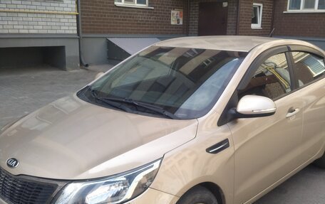 KIA Rio III рестайлинг, 2014 год, 1 000 000 рублей, 6 фотография