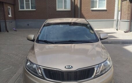 KIA Rio III рестайлинг, 2014 год, 1 000 000 рублей, 4 фотография