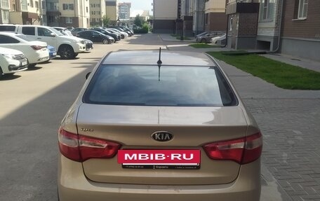 KIA Rio III рестайлинг, 2014 год, 1 000 000 рублей, 5 фотография