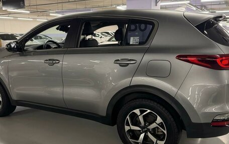 KIA Sportage IV рестайлинг, 2021 год, 2 590 000 рублей, 29 фотография